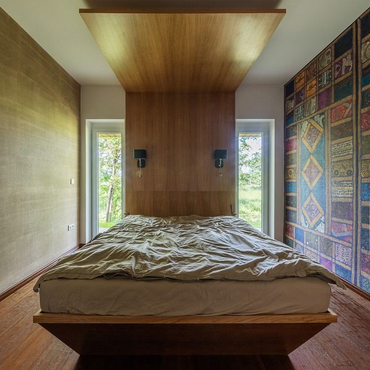 sovrum design trä mönstrad vägg modern bondgård