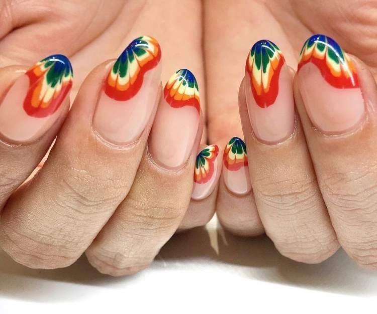 Franska naglar trend sommar neonfärger nagellack gel naglar