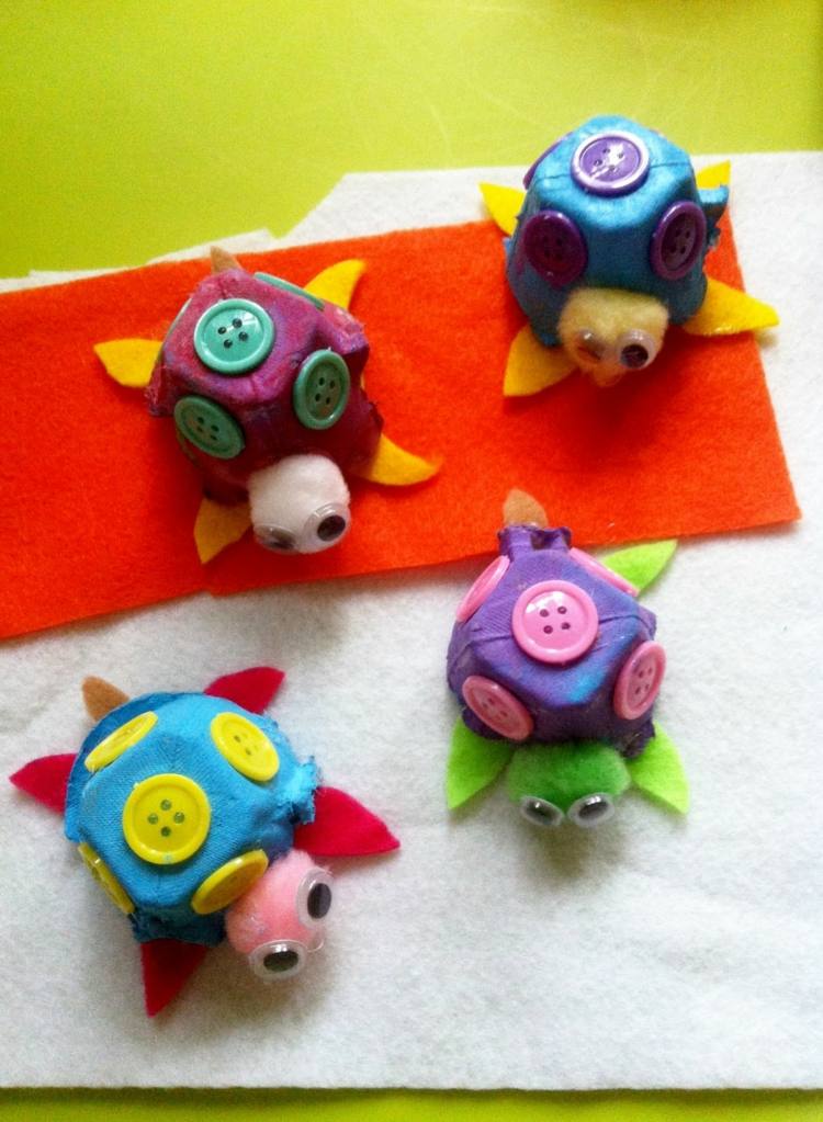 tinker-ägglådor-tinker-idéer-sköldpadda-filt-knappar-djur-bobble