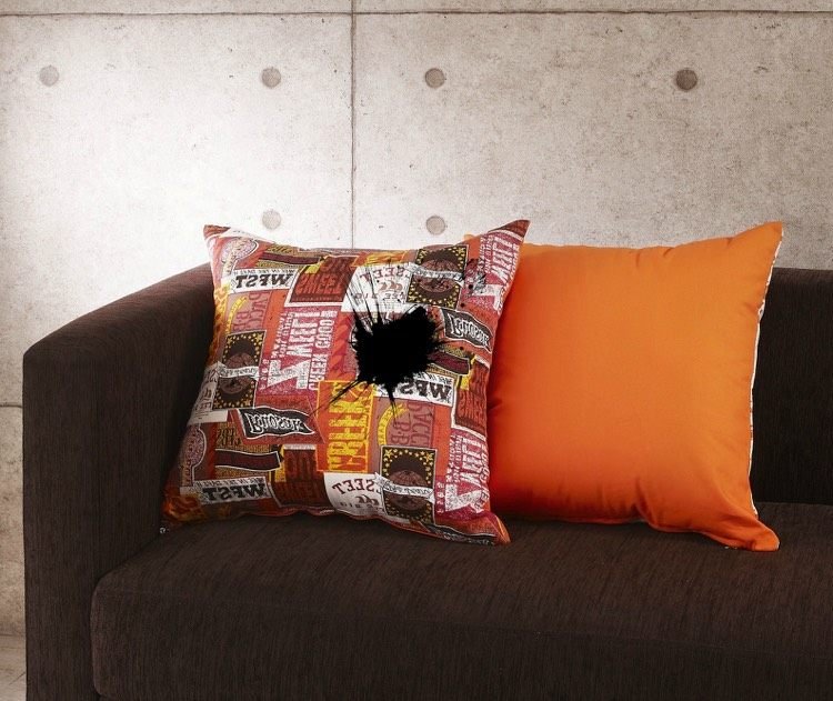 bläck-fläckborttagning-kuddar-soffa-möbler-textilier