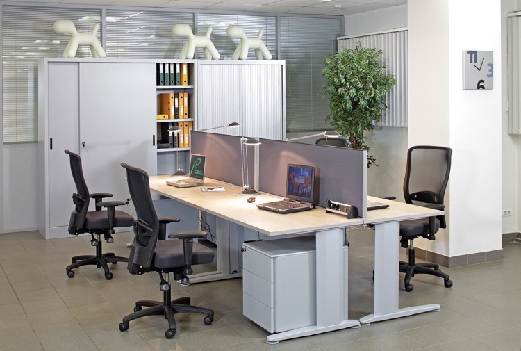 Tips för kontorsinredning-arbetsstation-rullebehållare-ergonomiska svängbara stolar