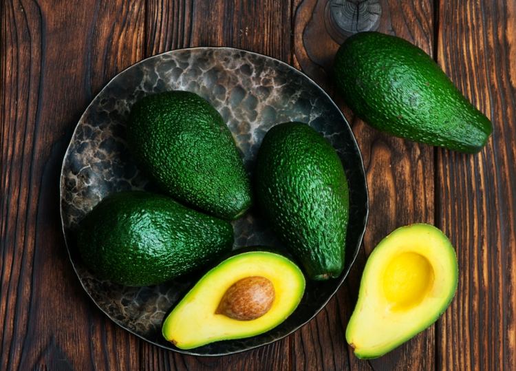 Frysning av avokado - tips om hur man förbereder frukten