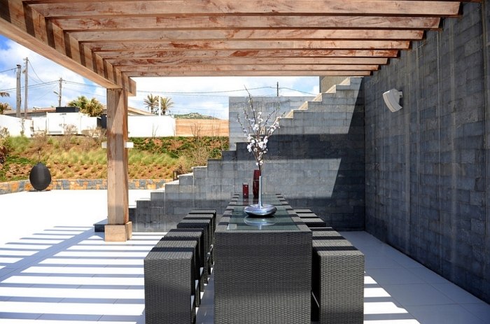 Tips-för-terrass-design-modern-minimalistisk-trä pergolaskugga