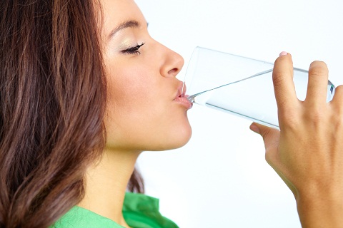 Terveellinen ruokavalio ja riittävän veden juominen