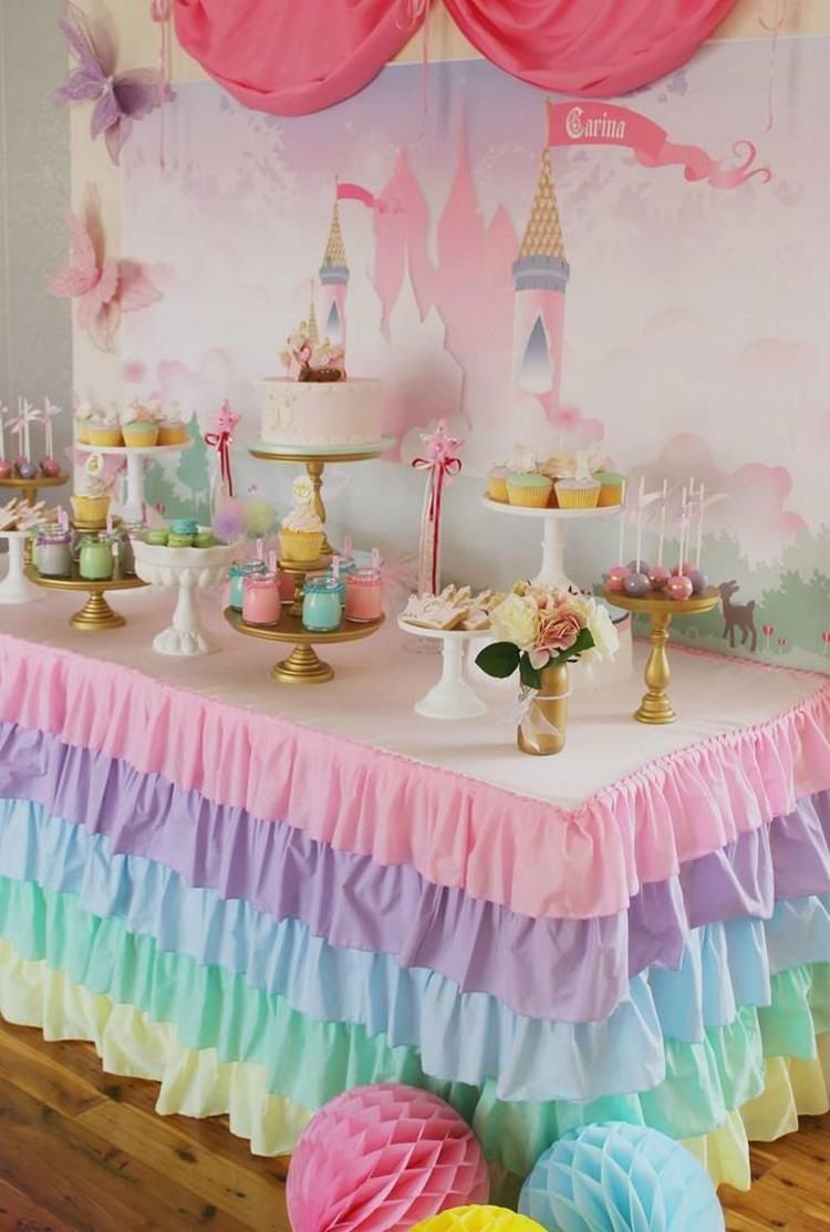 bordsduk-nära-idéer-prasslande-barn-födelsedag-pastellfärger-prinsessa