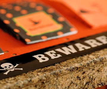 Bordsdekoration för halloween fest se upp barriärtejpen orange svart