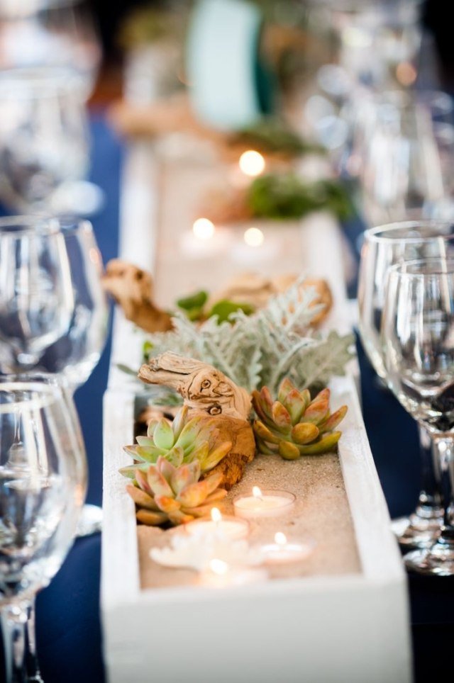 bröllop-bord-dekoration-idéer-låda-sandfyllda-succulenter