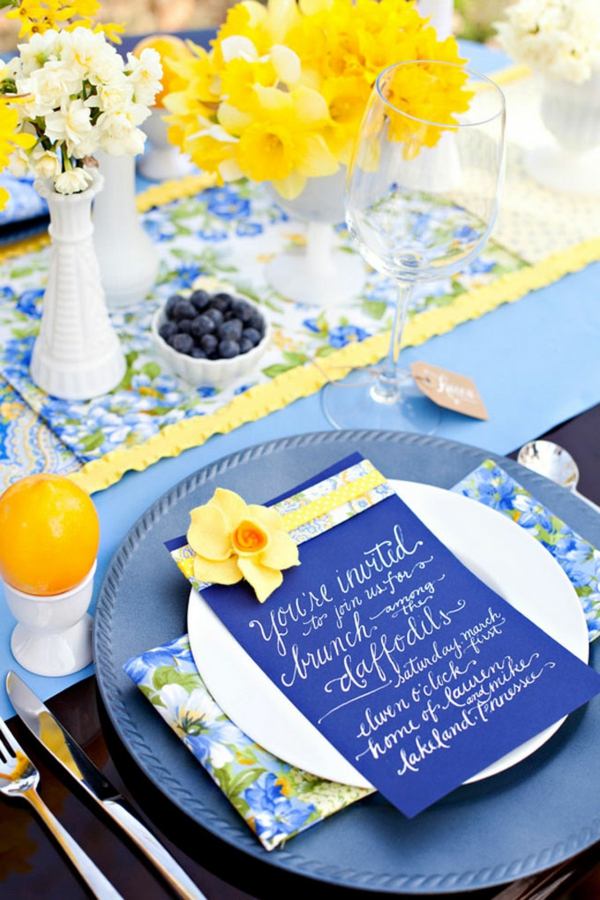 Sommet bord dekoration idéer blå gul glad