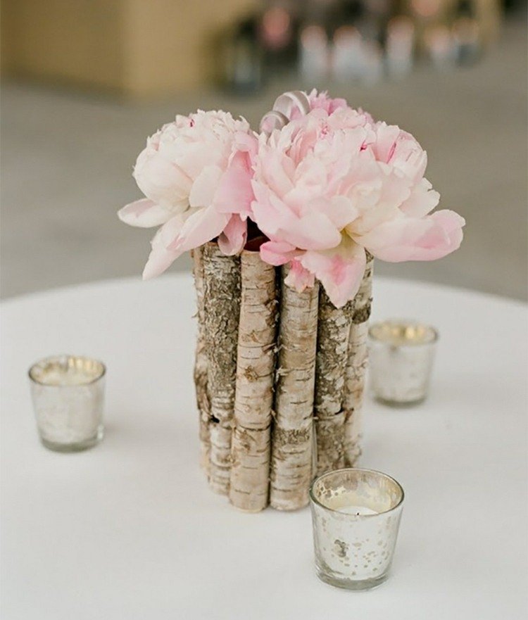 bordsdekoration-trä-vas-träpinnar-bark-värmeljushållare-telys-blommor-mjuk rosa
