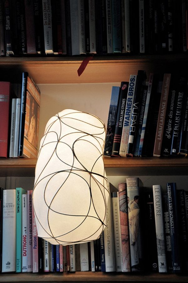 Bokhylla bordslampa designlampa l-Anna Leymergie