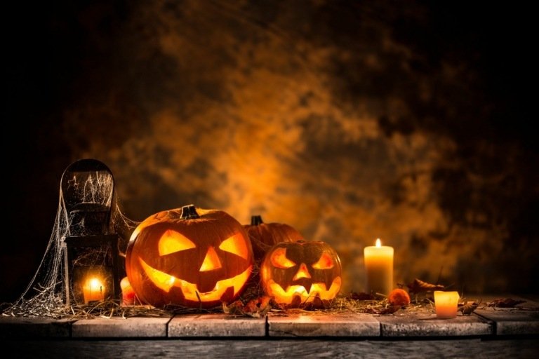 Hantverksmallar för hösten - gör lådor och lådor själv med motiv till Halloween