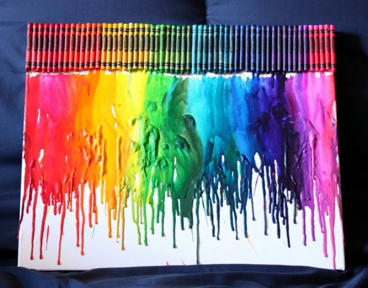 smält crayola vaxkritor gör abstrakt konst själv