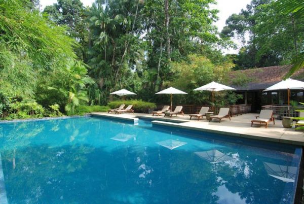 Däck trä hotellkomplex-pool infinity regnskog-view Suite-Datai Langkawi Borneo