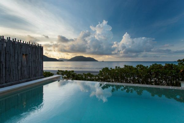 Sunset Infinity Hotel Pools Design Vackra Vietnam Luxury Resort-Six Senses-Con Dao