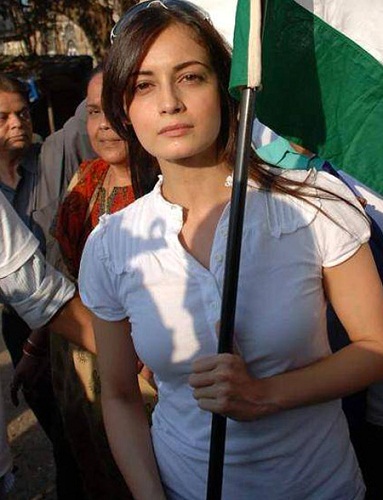 Dia Mirza χωρίς μακιγιάζ 6