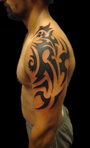 Tribal Half Sleeve Tattoo -mallit
