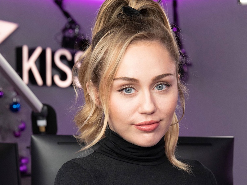 Miley Cyrus χτενίσματα για υψηλή μόδα