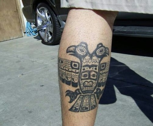 Τατουάζ πουλιών Aztec στα πόδια