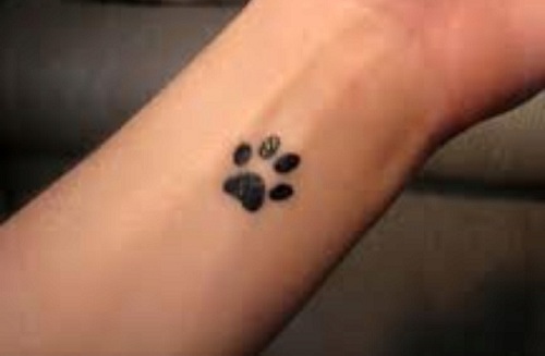 Koiran jalanjäljen tatuointimallit