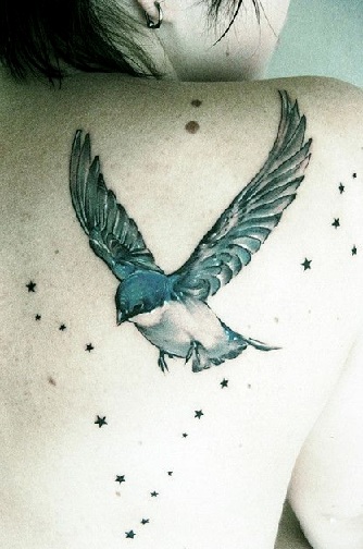 Χαριτωμένο τατουάζ Sparrow για γυναίκα