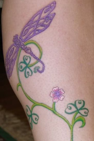 Dragonfly με Floral Prints Tattoo