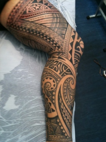 Πολυνησιακό τατουάζ Full Leg