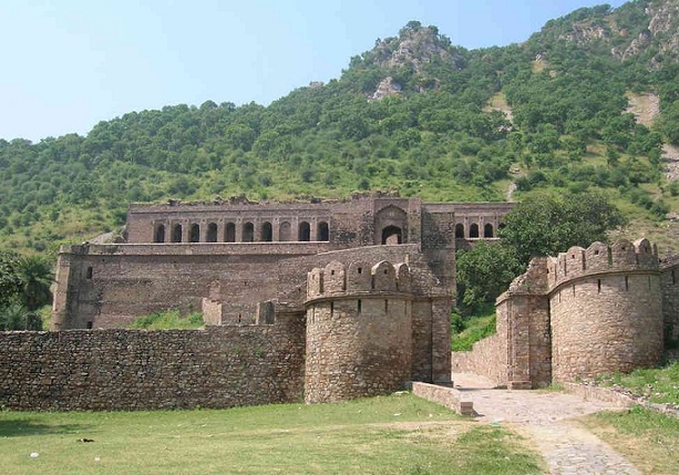 bhangarh-fort_rajasthan-turisti-paikkoja