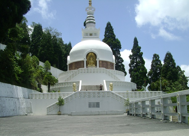 Japanese-Peace-pagoda_darjeeling-τουριστικά μέρη