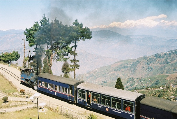 darjeeling-himalayan-rail_darjeeling-τουριστικά μέρη
