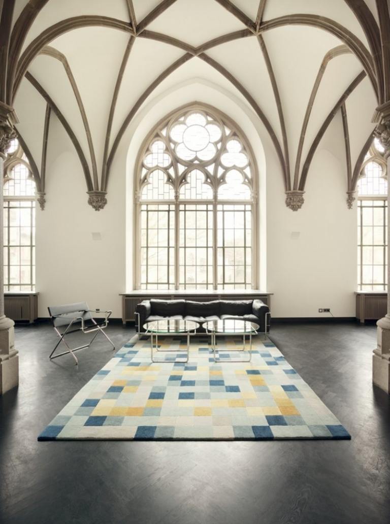 design-hotell-tyskland-QVEST-Köln-gotiska-fönster-välvt tak