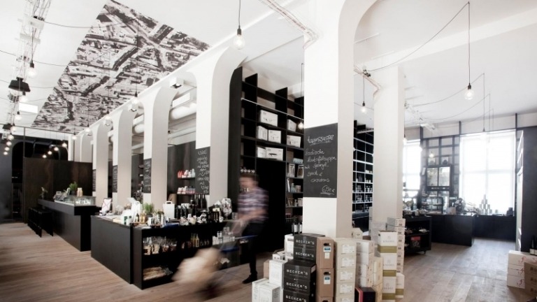 Designhotell i Tyskland -trier-beckers-restaurang-svart-vit-modernindustriell