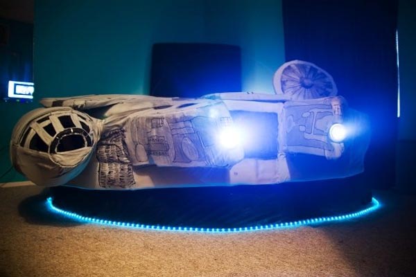 millenium falcon bed star wars tema