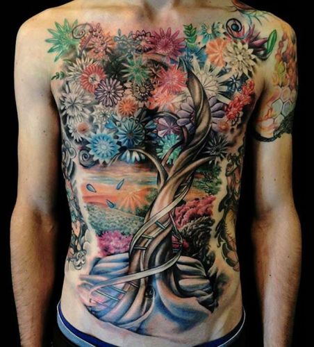 Puun tatuointi kukilla