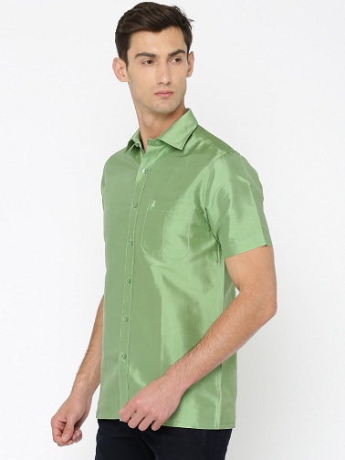 Vihreä silkki paita