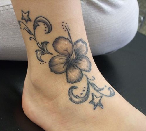 Τατουάζ Lily με τα πόδια