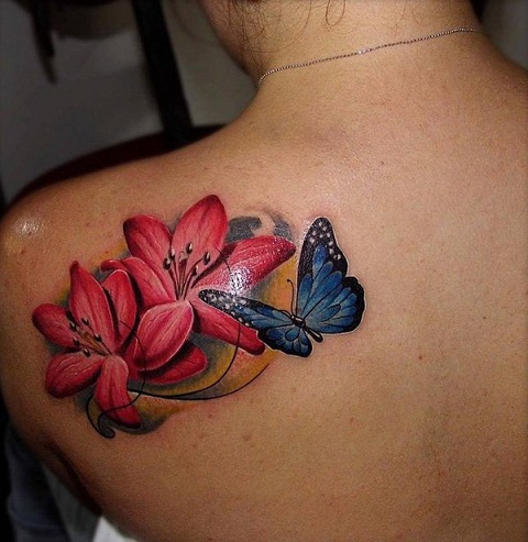 Πεταλούδα Lily Τατουάζ στην πλάτη