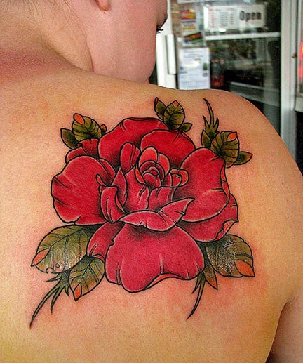Παραδοσιακό σχέδιο τατουάζ τριαντάφυλλου