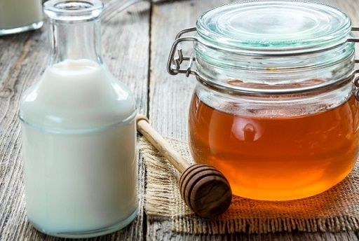 Buttermilk and Honey Face Pack