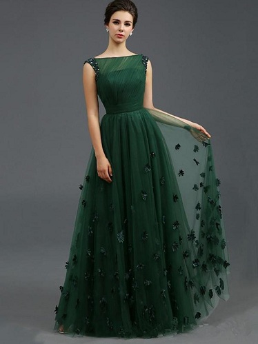 Superior Σχεδιασμένο επίσημο φόρεμα
