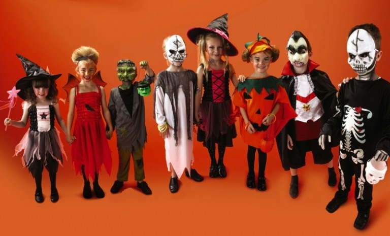 halloween kostymer roliga idéer fest barn skelett pumpa häxa