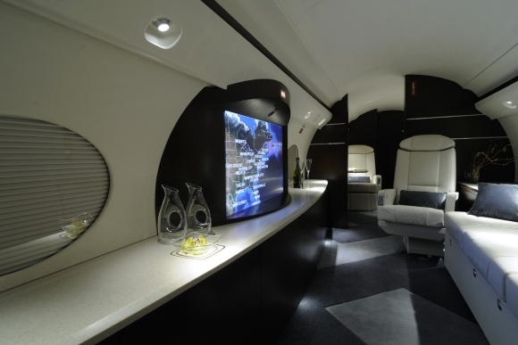 lyx-privat-jet-Roth-International-Jet-Interiors