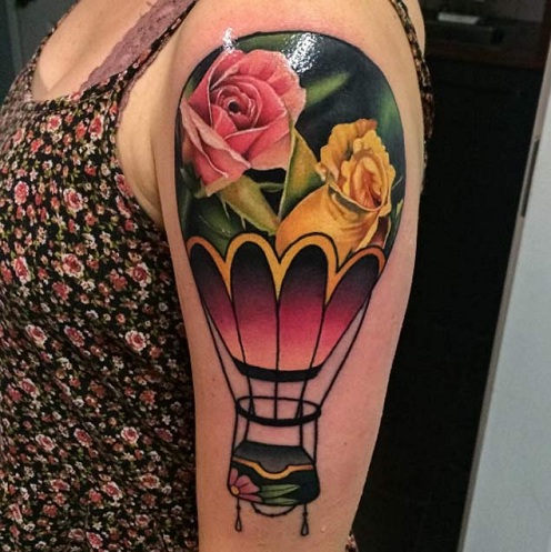 Εξαιρετικό σχέδιο τατουάζ με αερόστατο