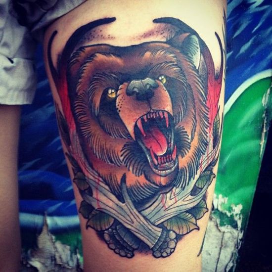 Karhun pään tatuointisuunnittelu