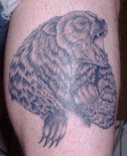 Grizzlyn mustan karhun tatuointisuunnittelu