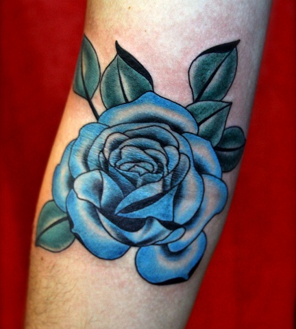 Σκούρο μπλε στυλ Tribal Rose Tattoo