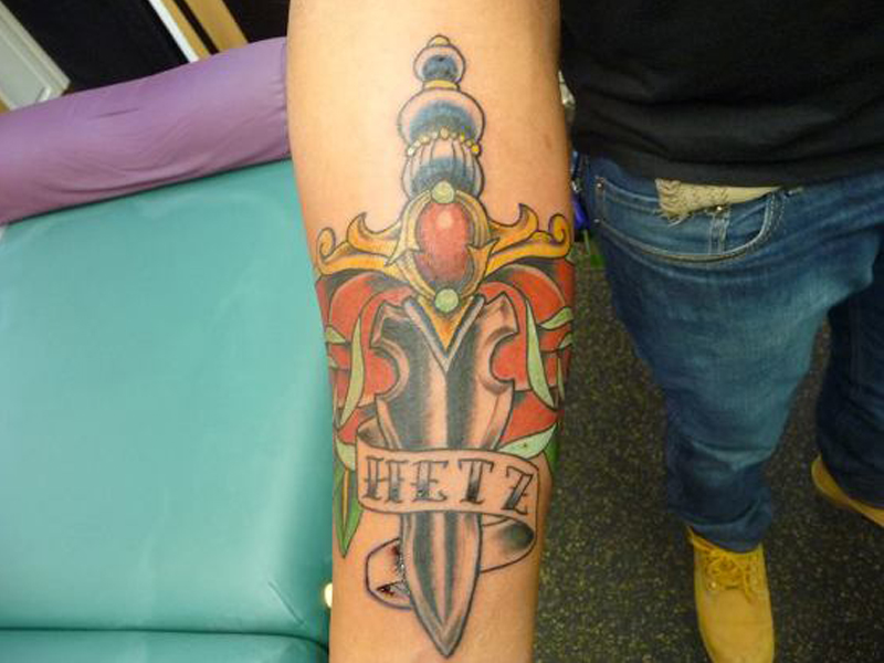 Σχέδια και εικόνες τατουάζ Dagger Tattoo