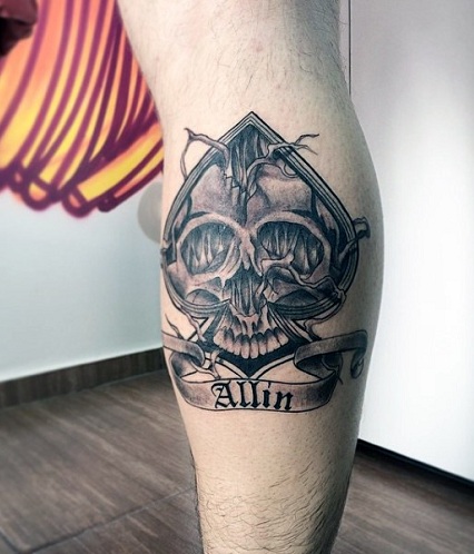 Μαύρο μελάνι Skull Design Aces Tattoo Design