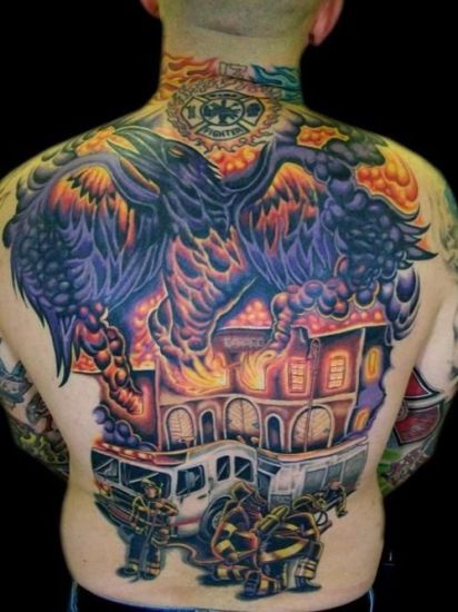 Kolibri palomiehen tatuointisuunnittelulla