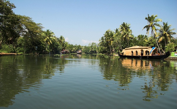 backwaters-μήνα του μέλιτος της Κεράλα-θέσεις-σε-προϋπολογισμό