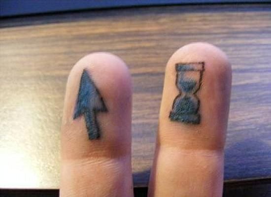 Sormen tiimalasin tatuointisuunnittelu